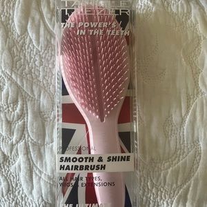NWT TANGLE TEEZER smooth and shine brush